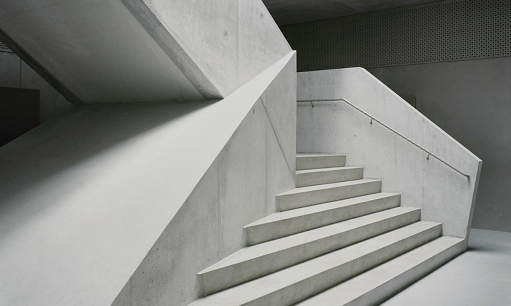 AM Restore, Sichtbetonretusche Arndt Gymnasium