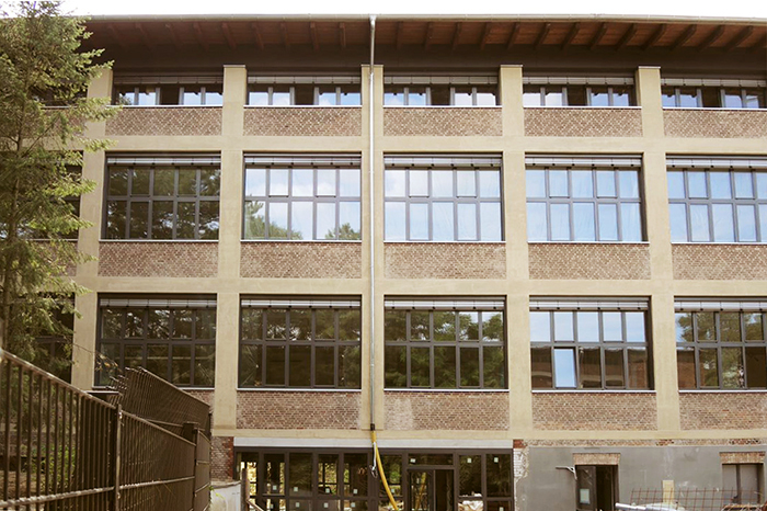 Betonrestaurierung, Berlin-Brandenburg International School