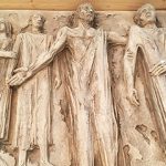 Restaurierung Kirchenrelief, Kreuzberg